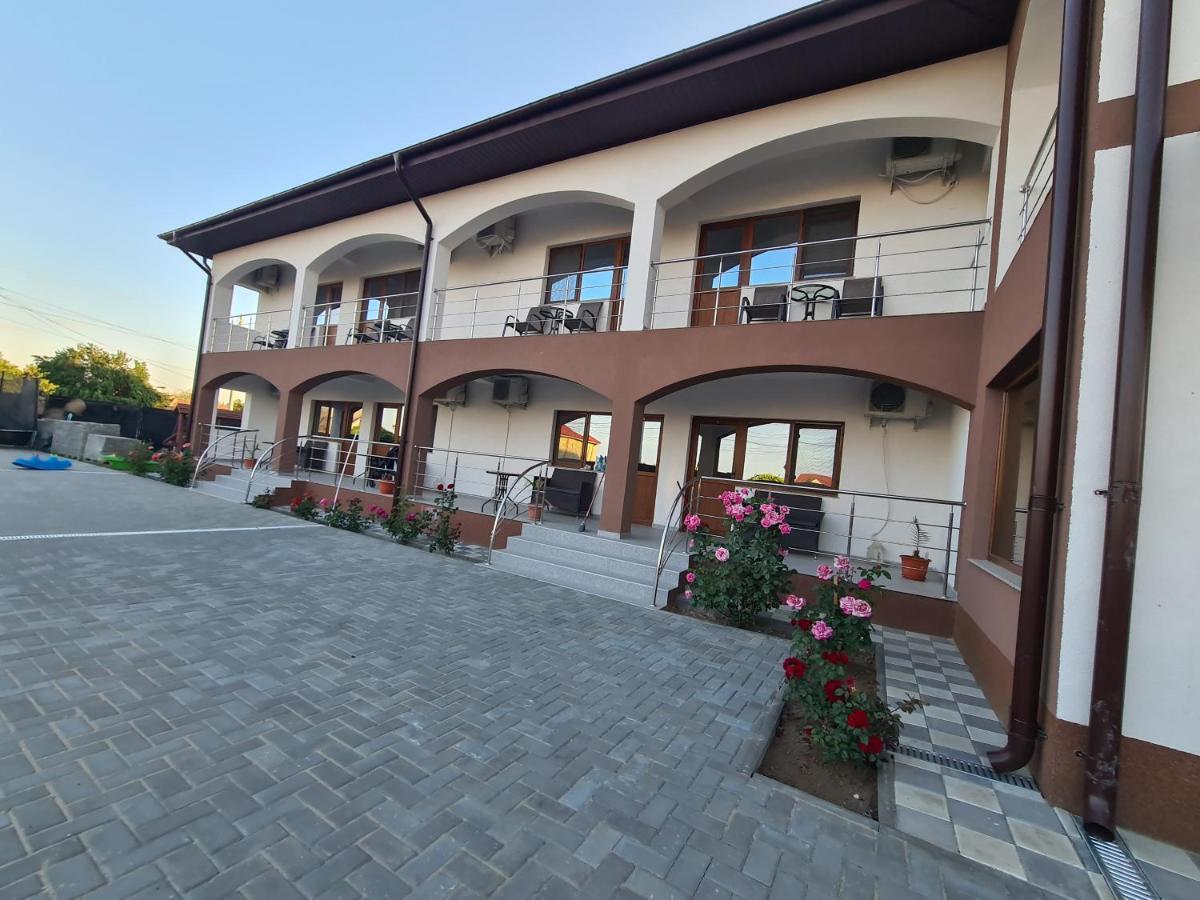 Casa Coco Hotel 2 Mai Bagian luar foto